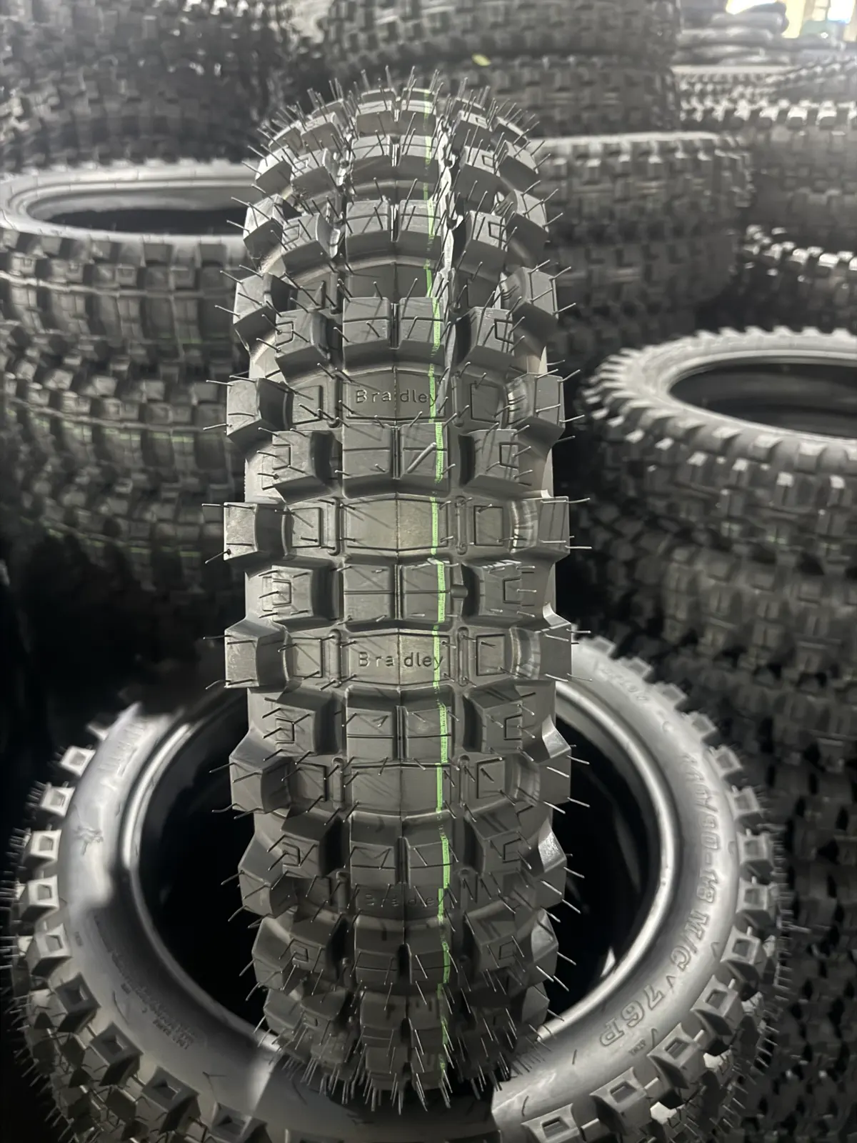 Off-road motorcycle tire tread