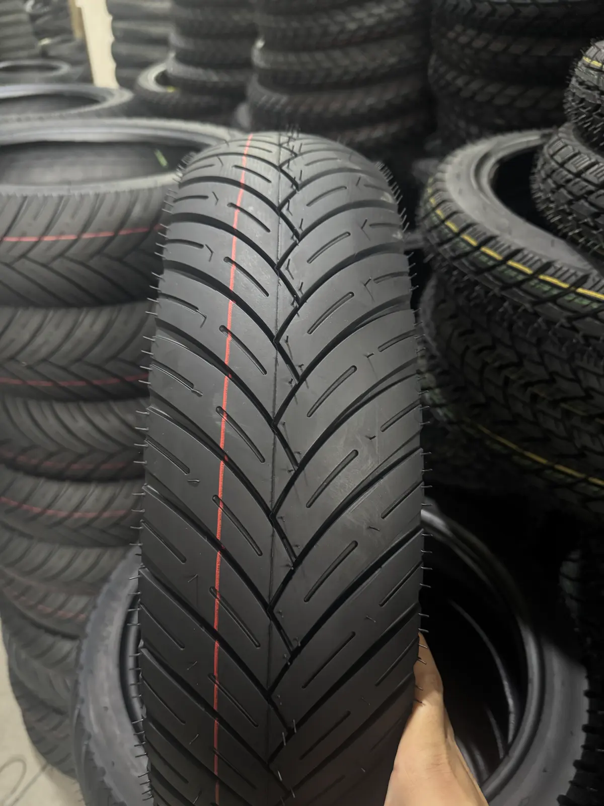 Street motorcycle tire tread